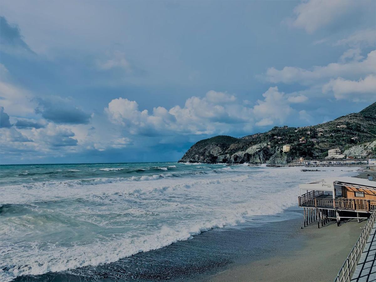 Hotel Baia Di Леванто Экстерьер фото