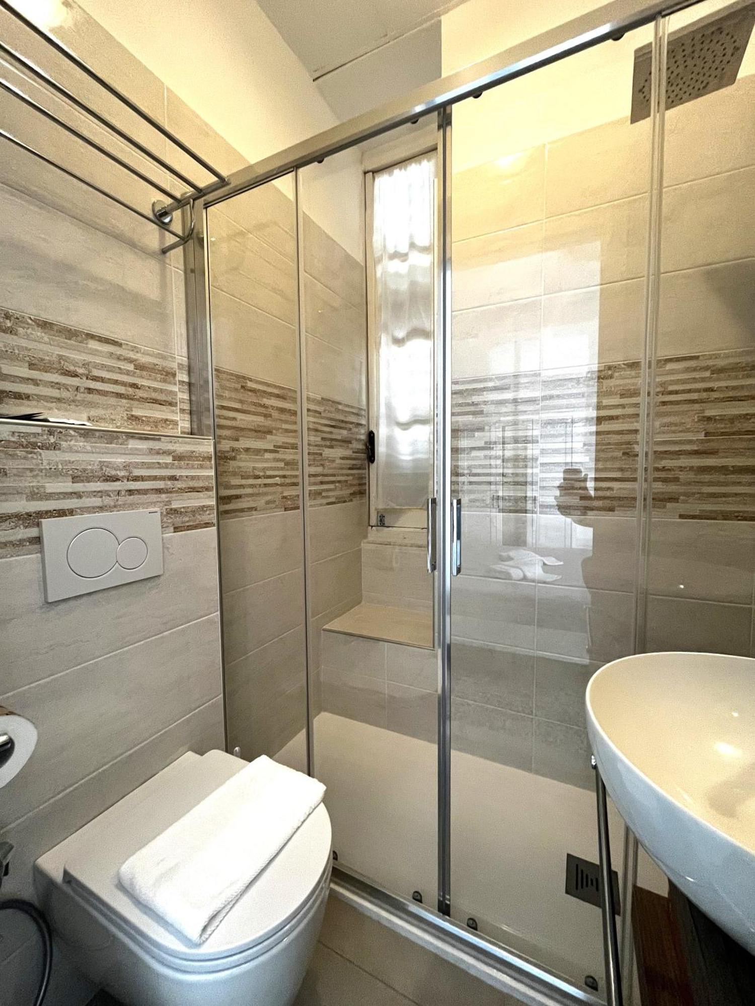Hotel Baia Di Леванто Экстерьер фото