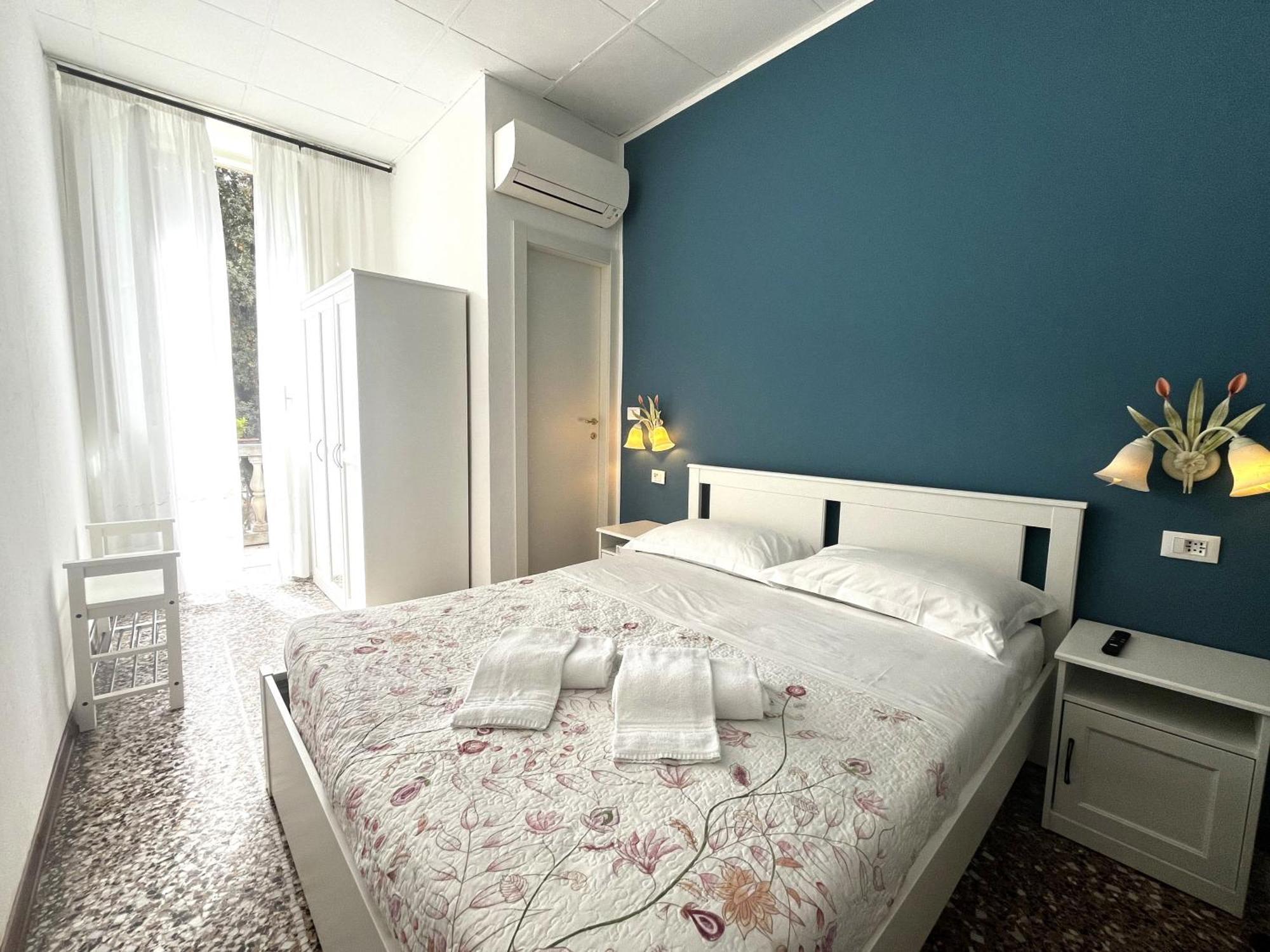 Hotel Baia Di Леванто Экстерьер фото